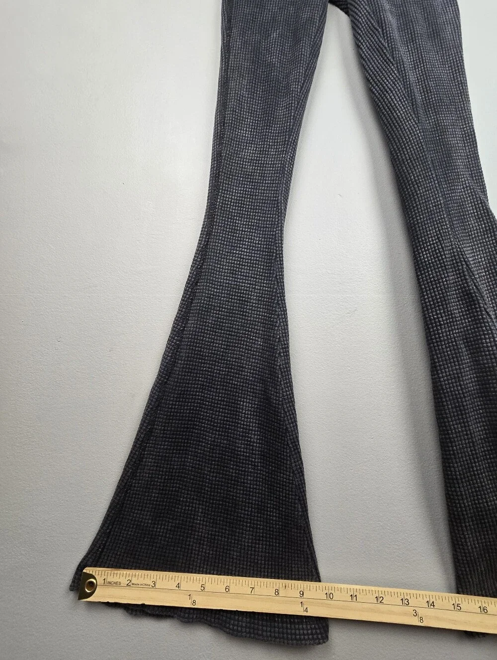 Out From Under Felicity Waffle Knit Flare Pants Dark Gray Black Womens Size S‎